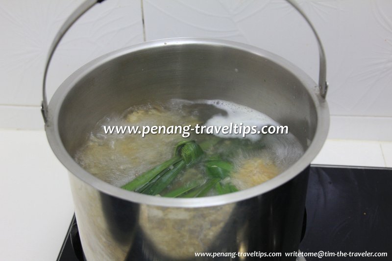 Gandum boiling in the pot
