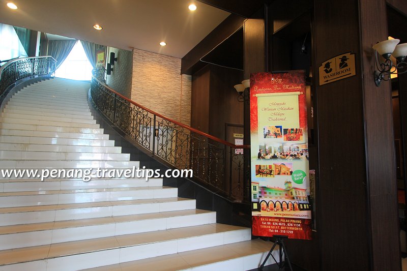 Grand staircase, Restoran Pen Mutiara