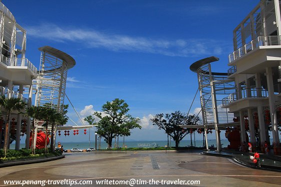 Gurney Paragon seaview