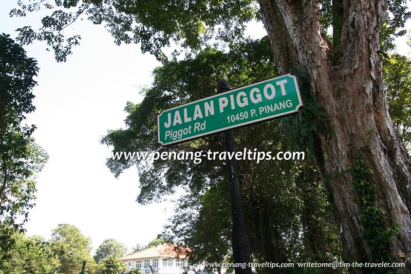 Jalan Piggot road sign