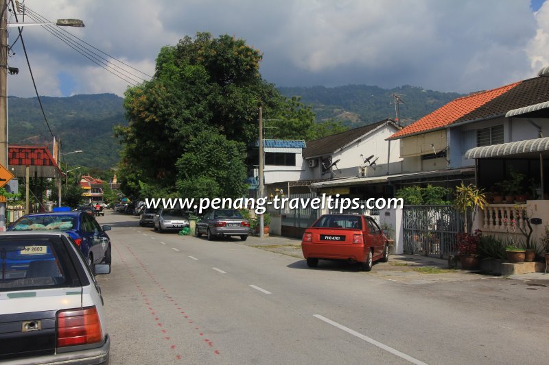 Jalan Pisang Emas, Kampung Melayu