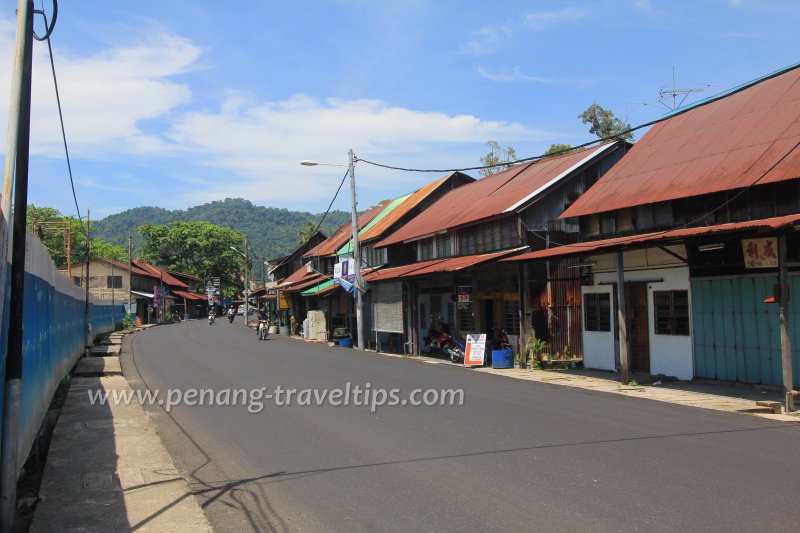 Jalan Teluk Kumbar