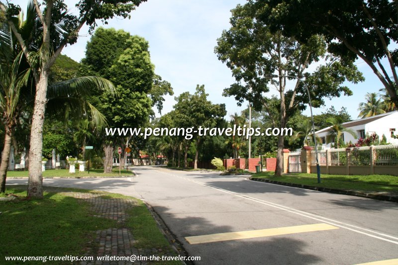 Jalan Tunku Abdul Rahman (Ayer Rajah Road)