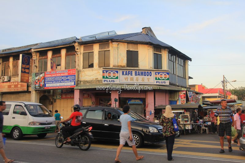 Kafe Bamboo, Jelutong