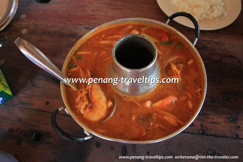 Khun Thai's seafood tomyam