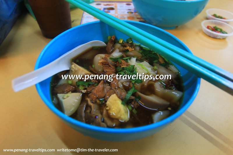 Another view of the koay chiap at Kim Hee Cafe