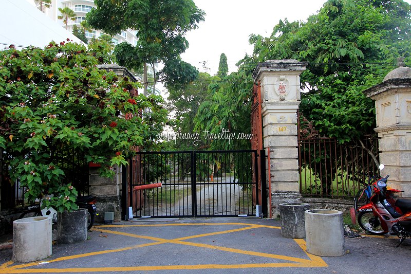 Kelawei Lane entrance to Loke Mansion