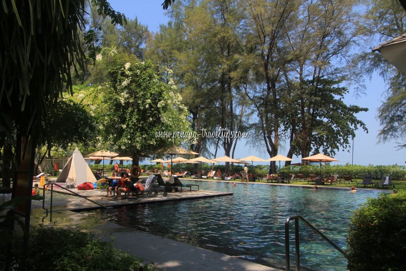 Swimming pool, Lone Pine Hotel