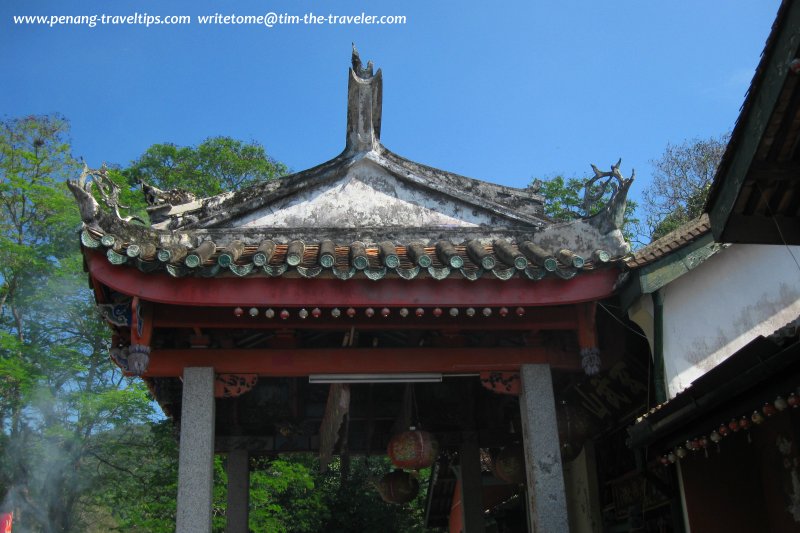 Roof of the Hean Boo Suah Temple