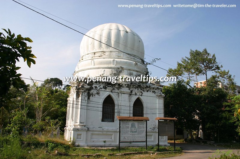 Rear view, Sheikh Omar Basheer Mausoleum