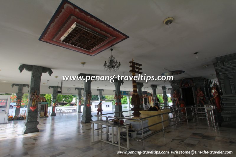 The prayer hall and inner sanctuary, Sivan Temple