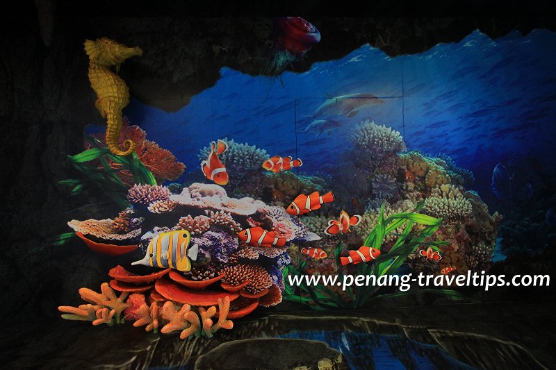 Under the Sea mural, Gurney Paragon Mall
